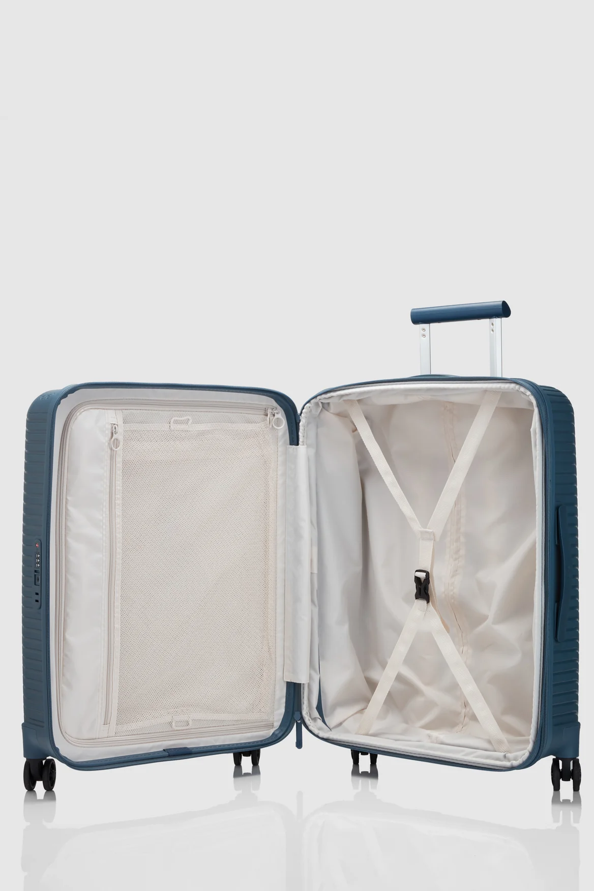 Bondi Check-In 66cm Suitcase - Image 3