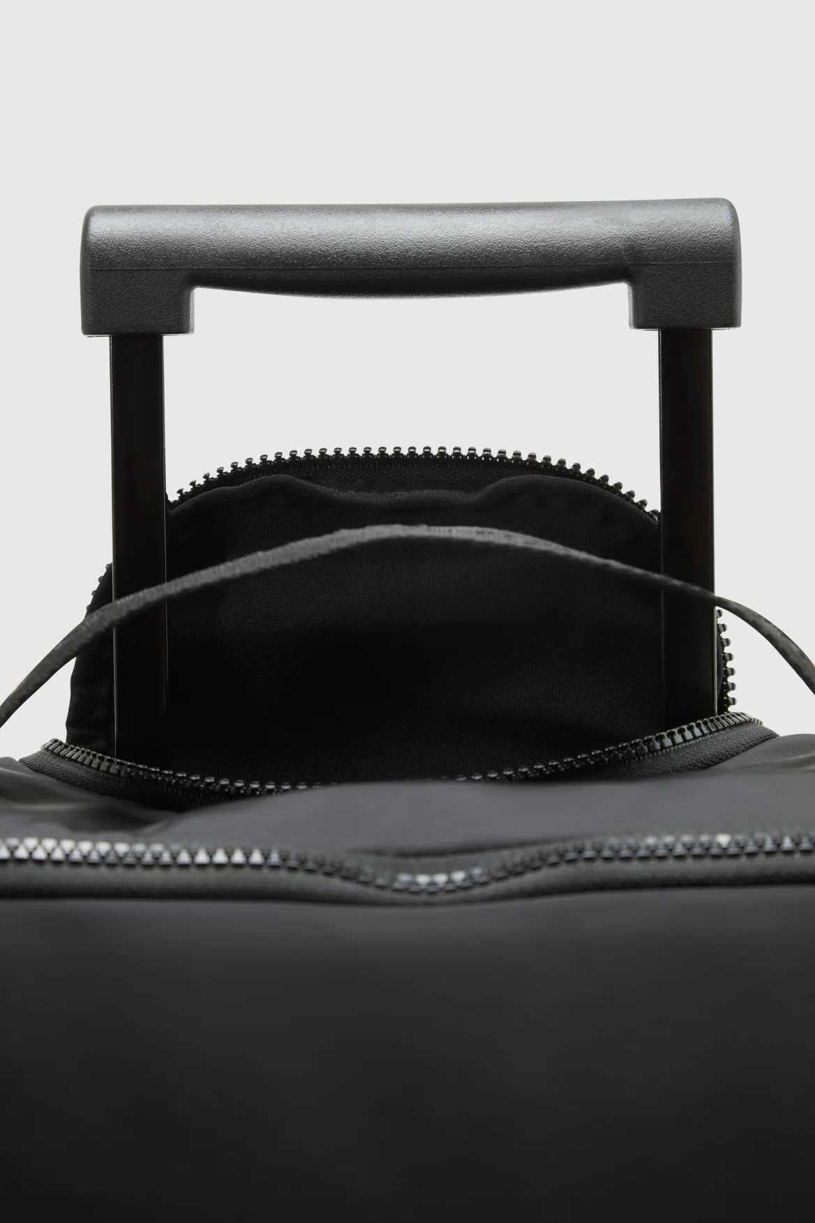 Seeker Carry-On 40cm Wheelbag - Image 7