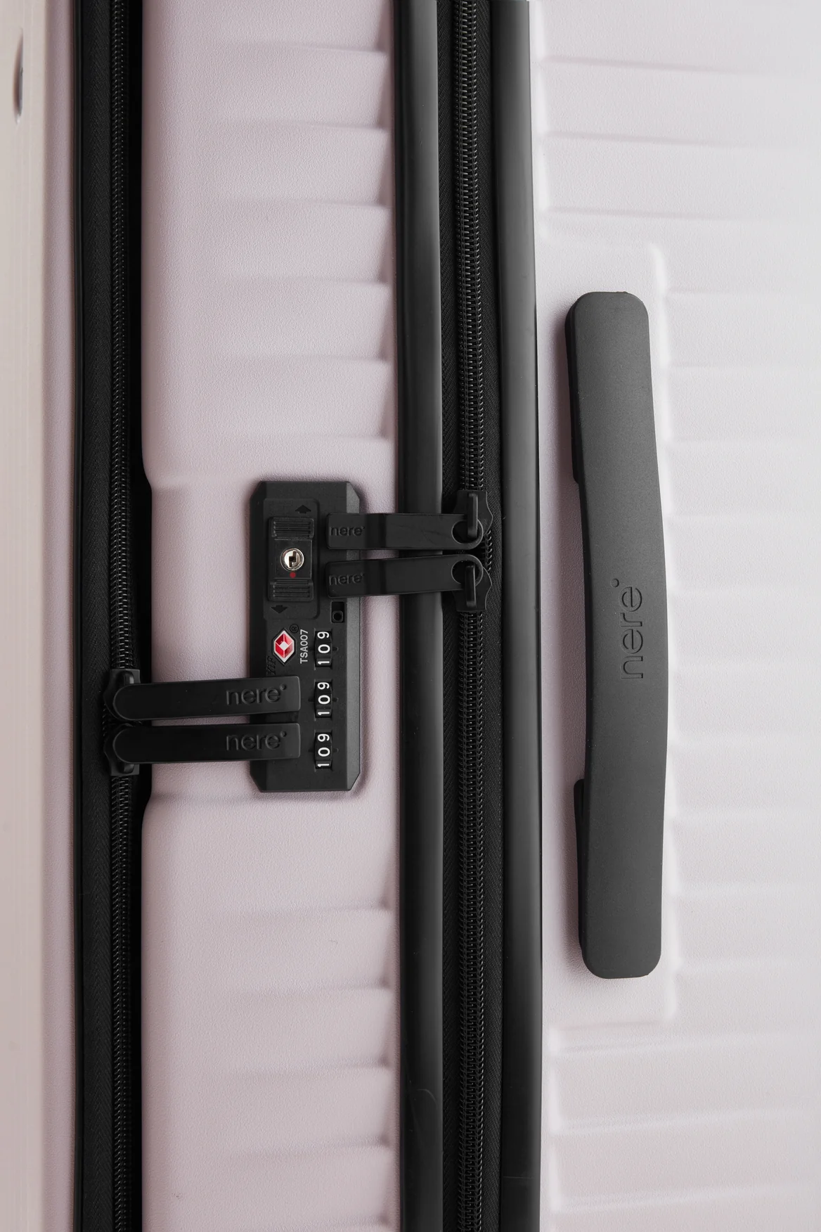 Venture Dual Open 56cm Suitcase - Image 8