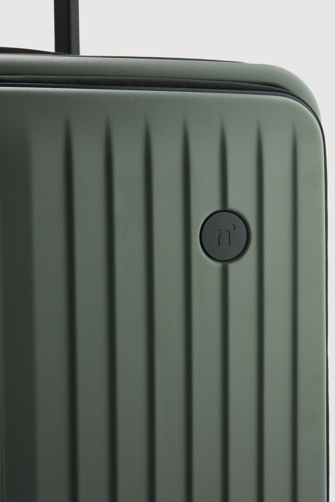 Venture Dual Open 66cm Suitcase - Image 9